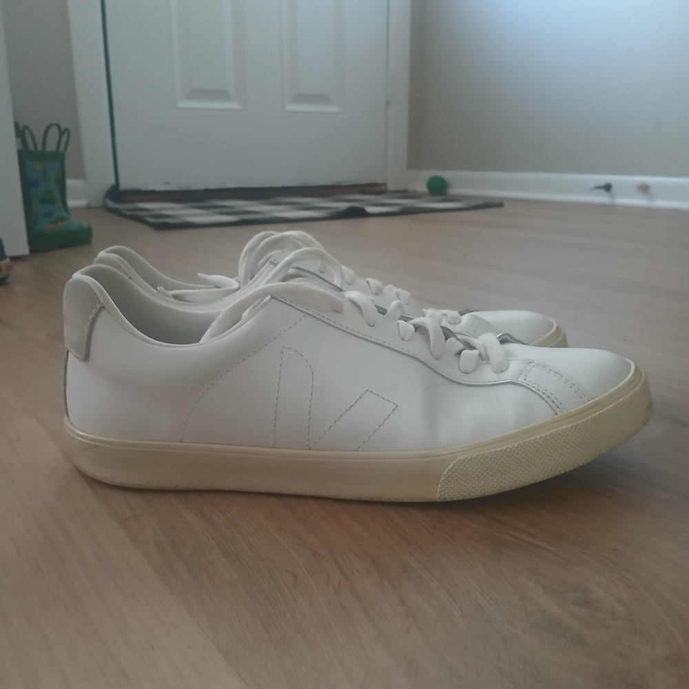 Veja White Campo Sneakers (Listed As 9, Fits Like A 10)